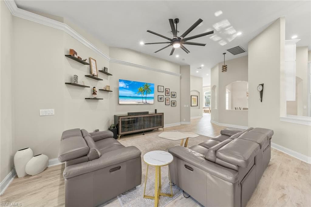 15520 Greenock LN-28