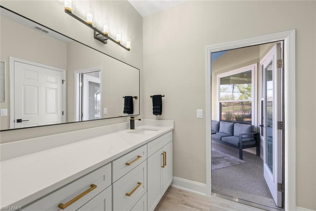 15520 Greenock LN-20