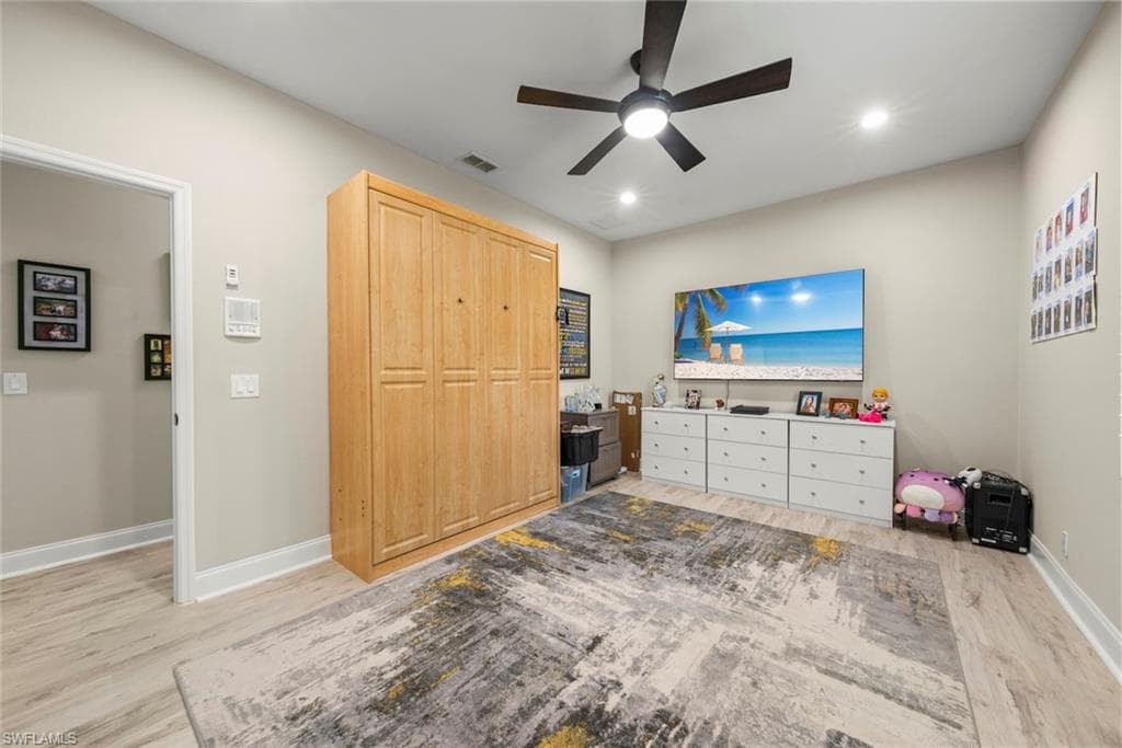 15520 Greenock LN-24