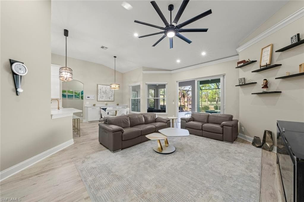 15520 Greenock LN-30