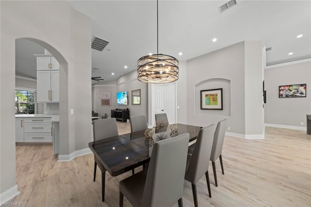 15520 Greenock LN-10
