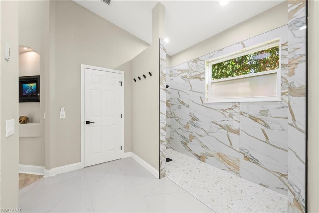 15520 Greenock LN-44