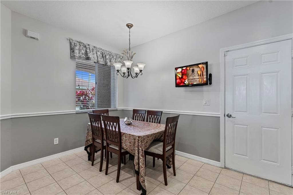 9544 Roundstone CIR-13
