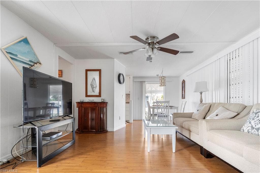 17 Saint Raphael DR-6