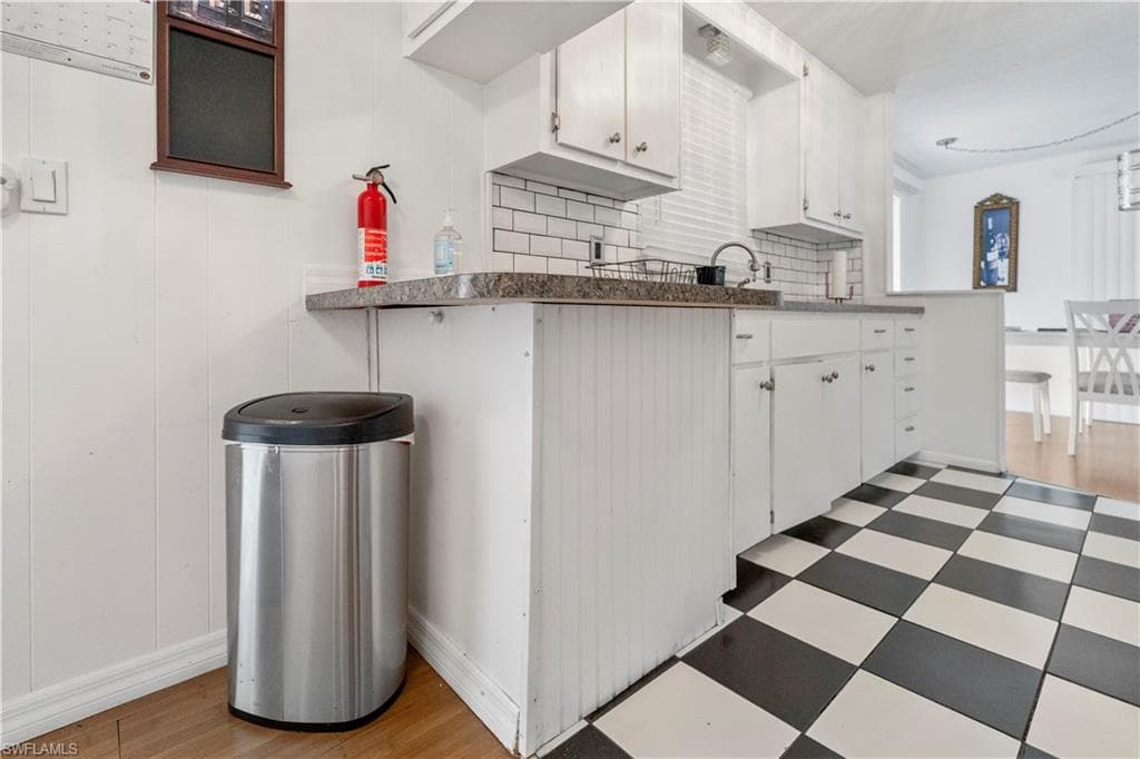 17 Saint Raphael DR-12
