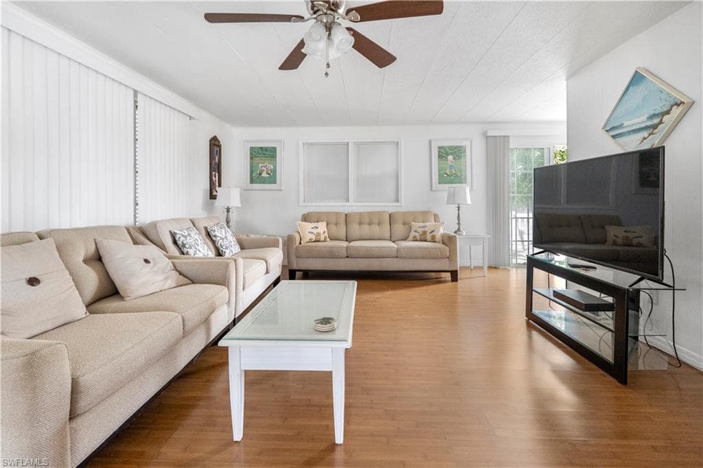 17 Saint Raphael DR-3