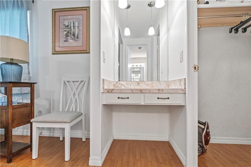 17 Saint Raphael DR-28