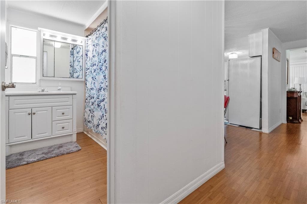 17 Saint Raphael DR-20