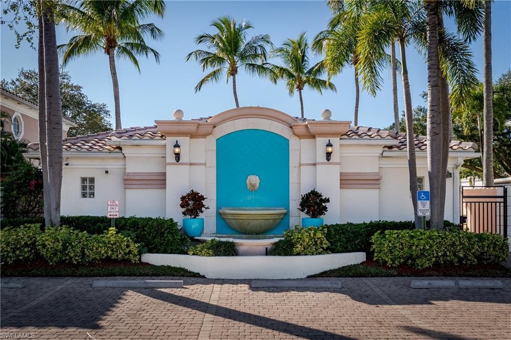 5353 Cove CIR-41