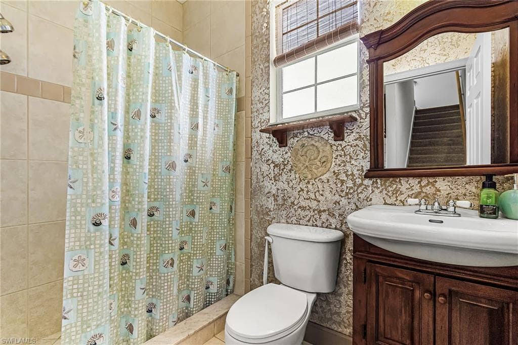 2123 Davis BLVD-21