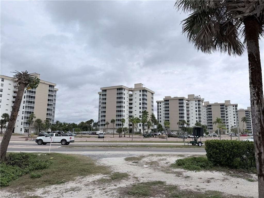 5800 Bonita Beach RD SW 2805-27
