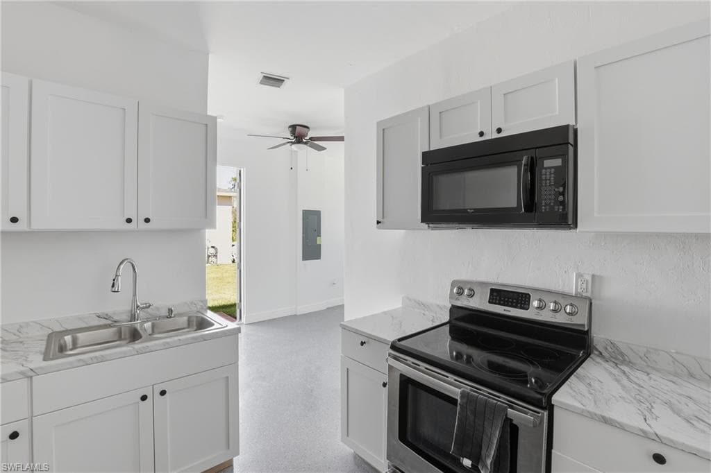 2167 Della DR-30