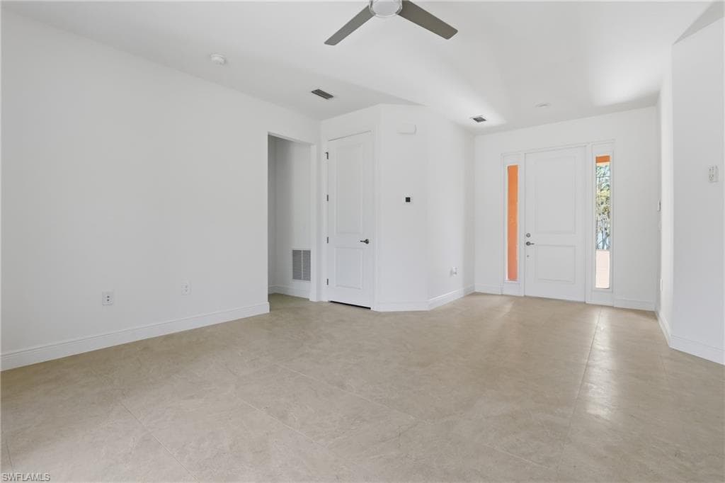 2167 Della DR-8