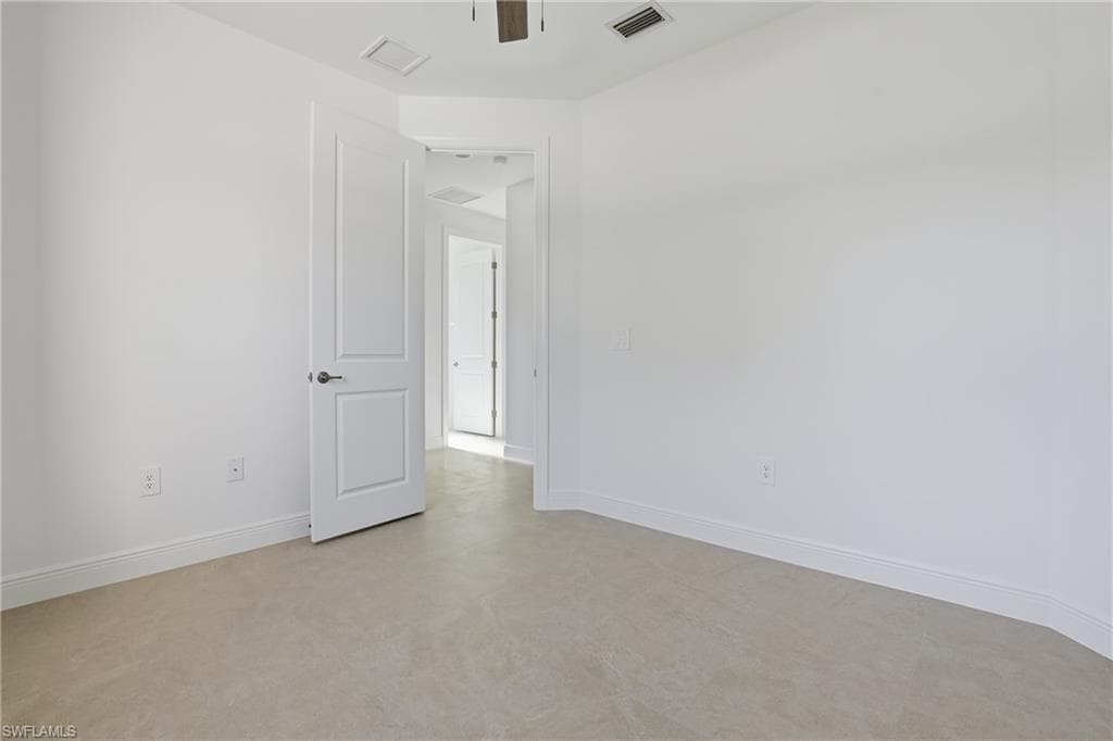 2167 Della DR-21