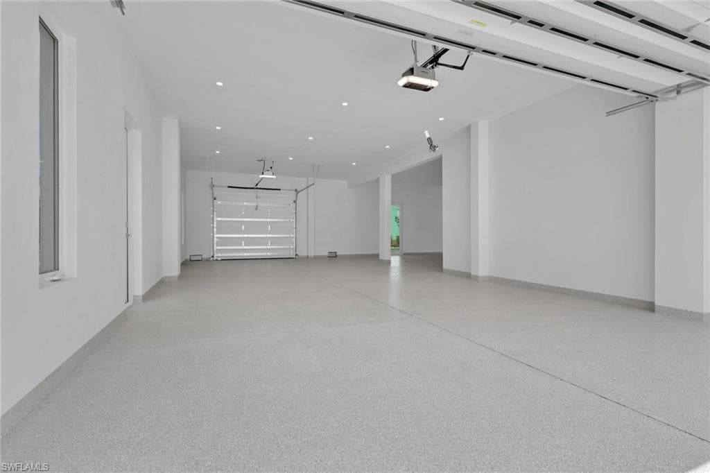 215 1st ST-28