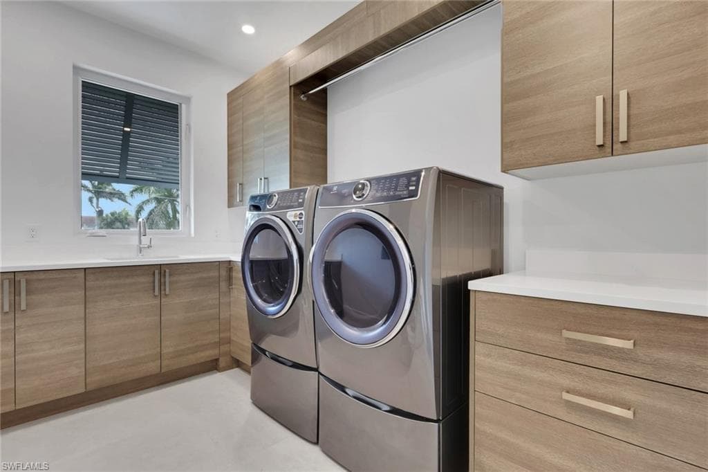 215 1st ST-25