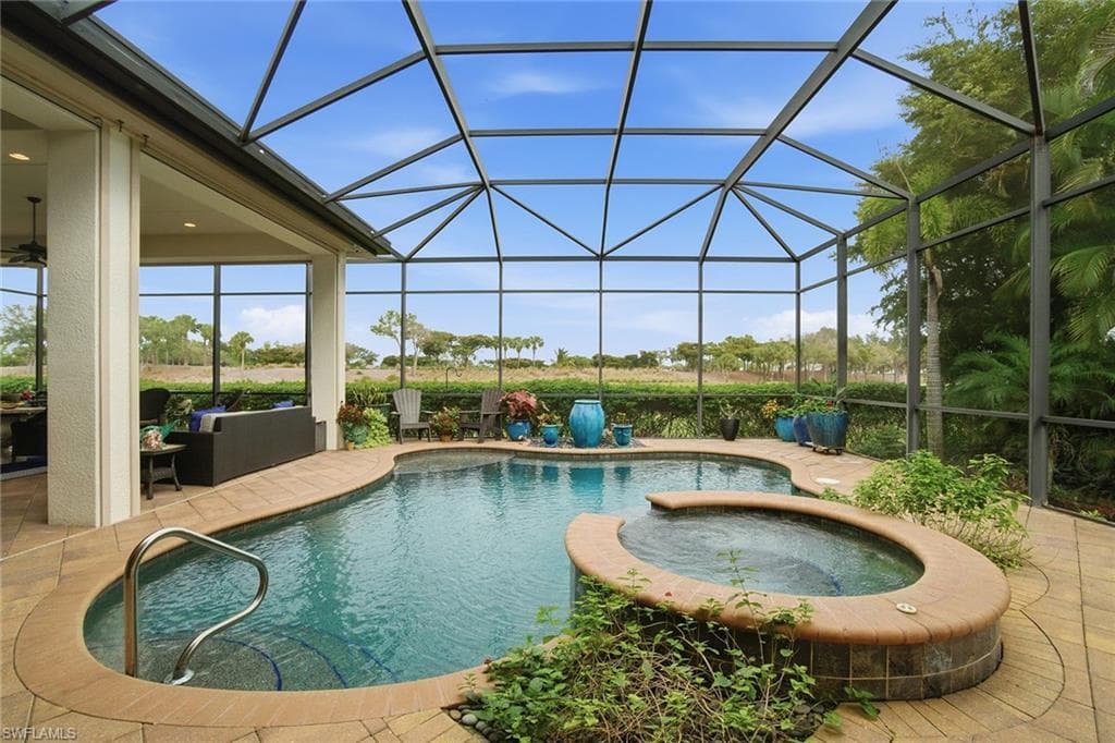 6891 Lakewood Isle DR-27