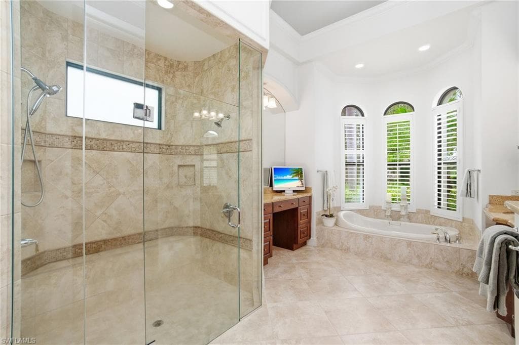 6891 Lakewood Isle DR-16