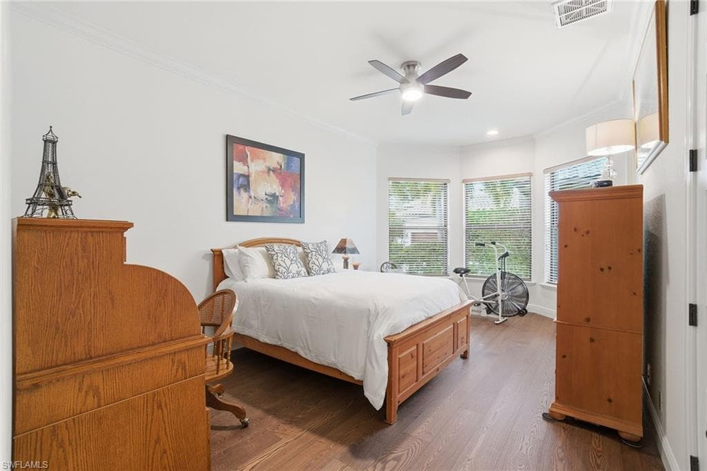 6891 Lakewood Isle DR-20