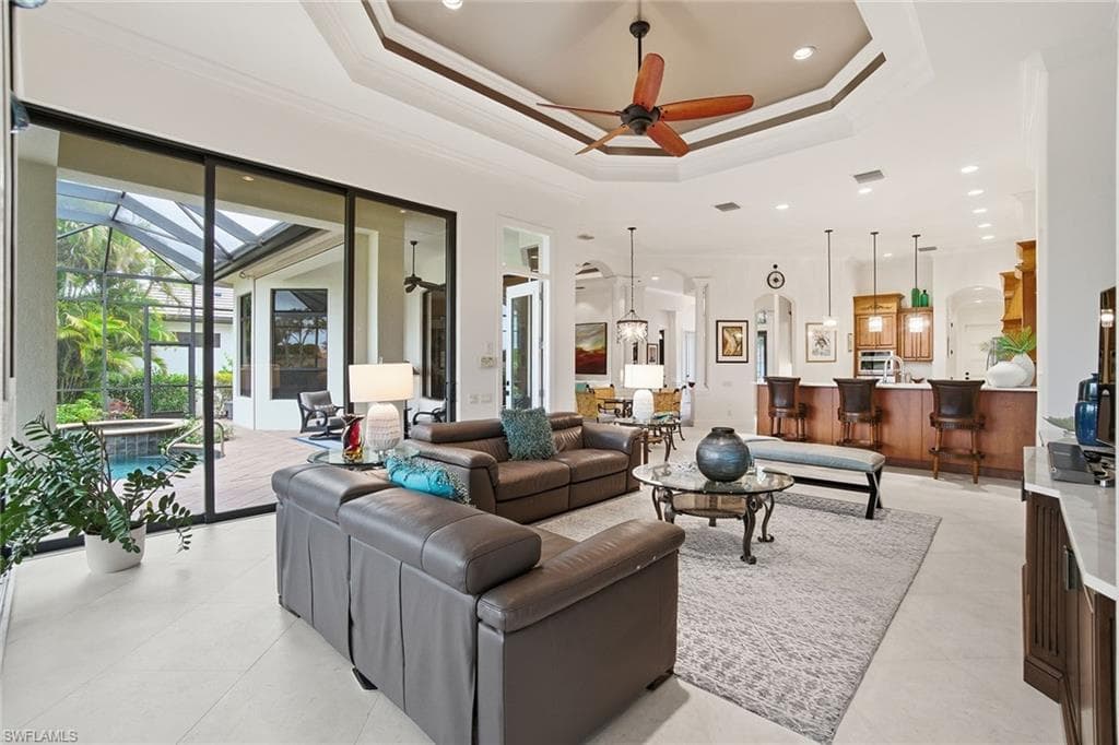6891 Lakewood Isle DR-10