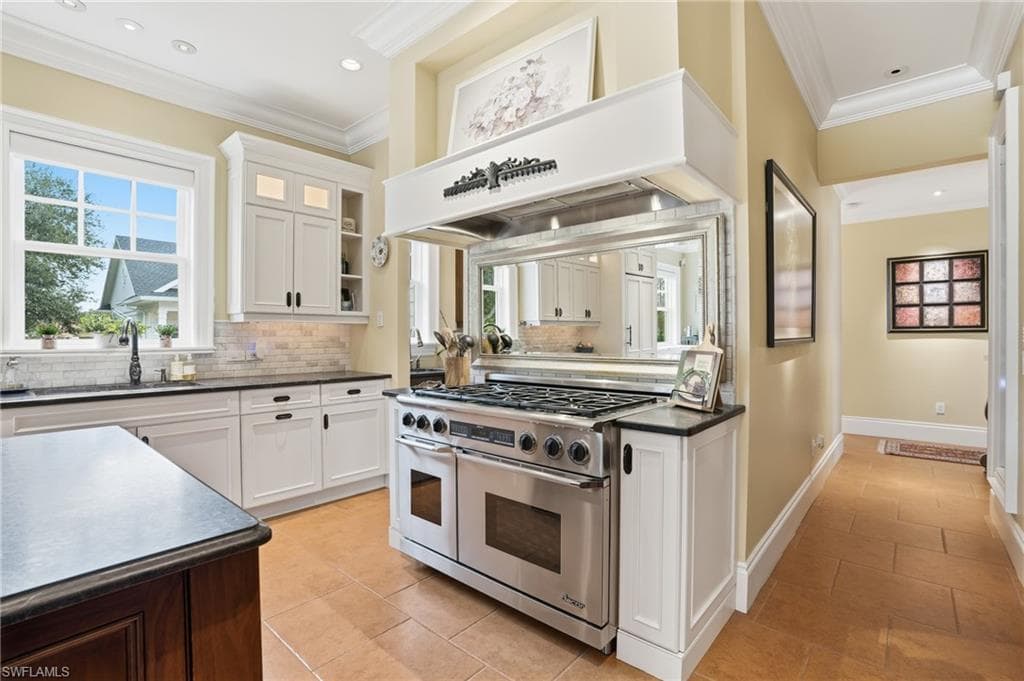 12201 Caisson LN-17