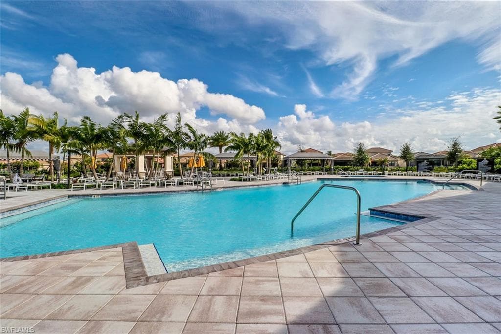 4318 Aurora ST-46