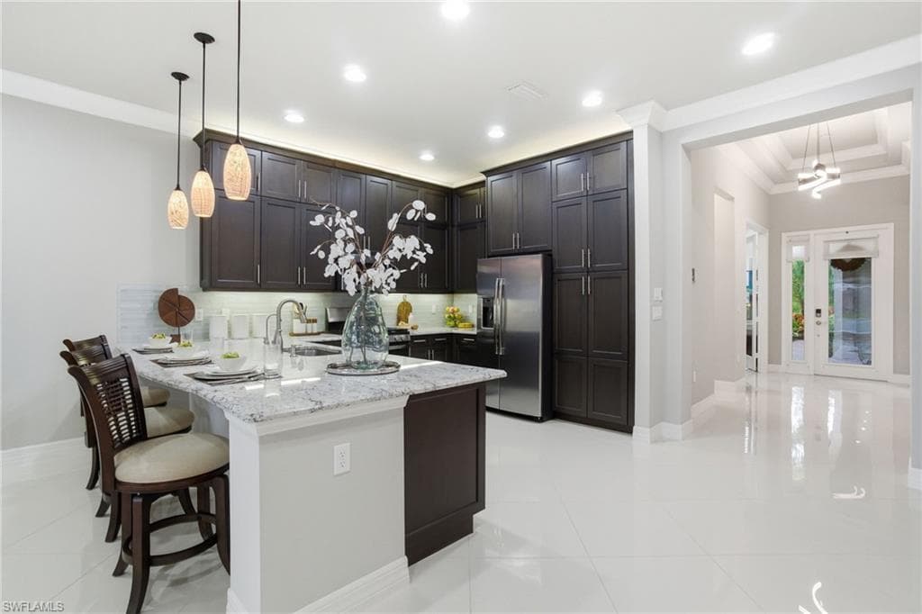 4318 Aurora ST-13