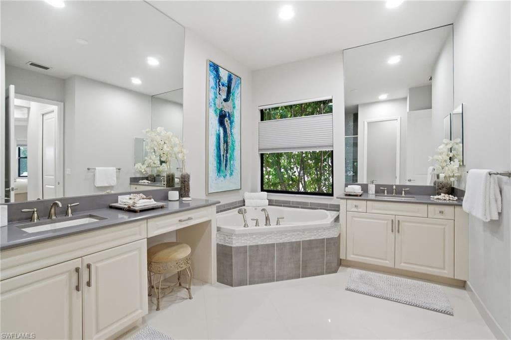 4318 Aurora ST-26