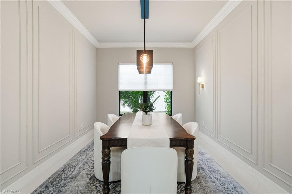 4318 Aurora ST-22