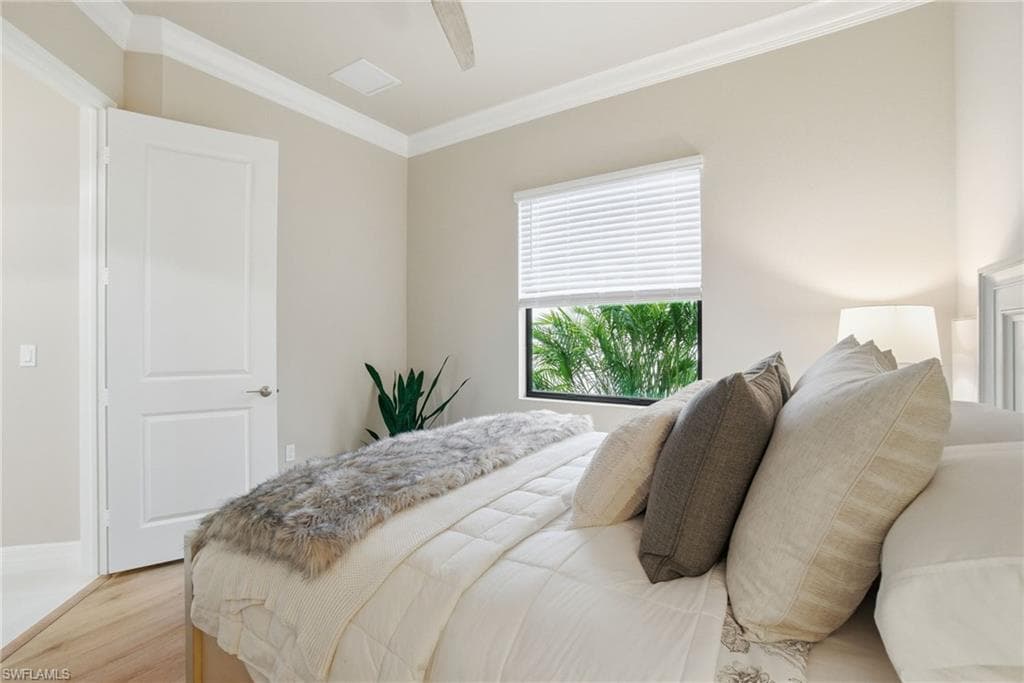 4318 Aurora ST-35