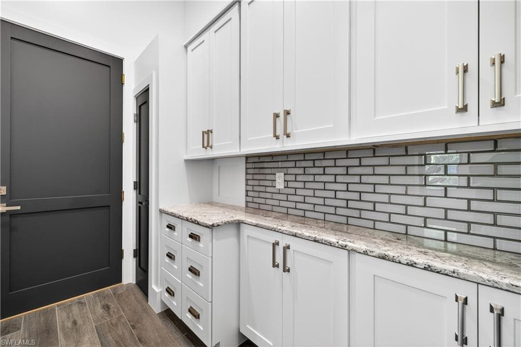 12289 Alamansa LN-33