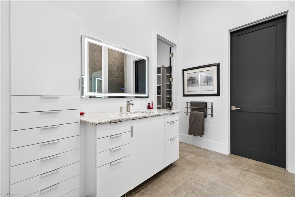 12289 Alamansa LN-19