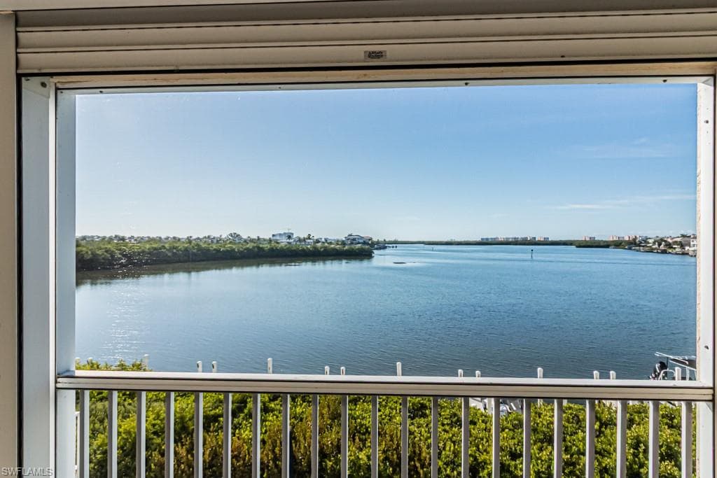 4895 Bonita Beach RD 204-28
