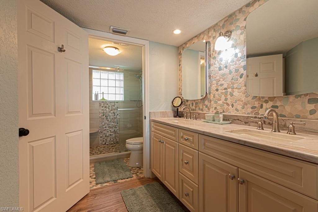 4895 Bonita Beach RD 204-18