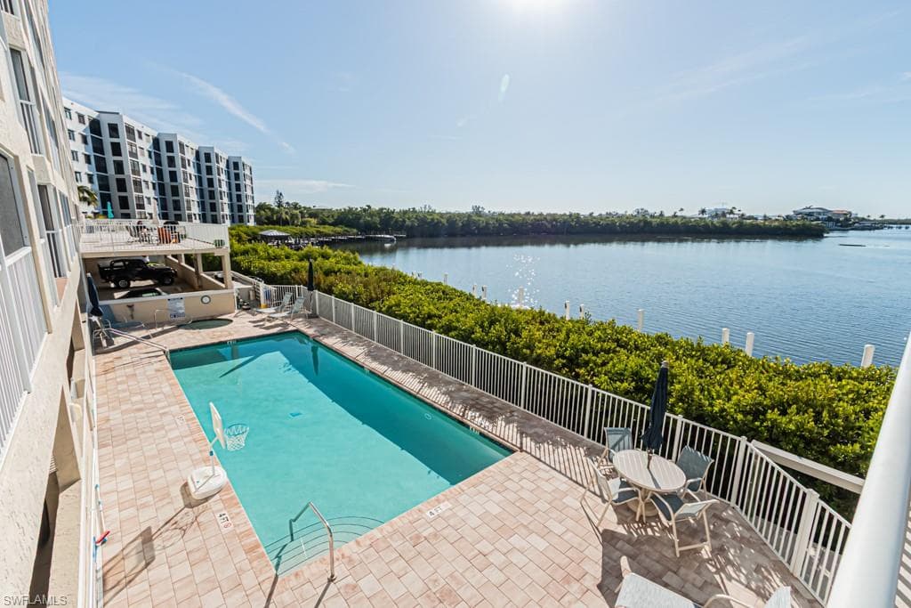 4895 Bonita Beach RD 204-31