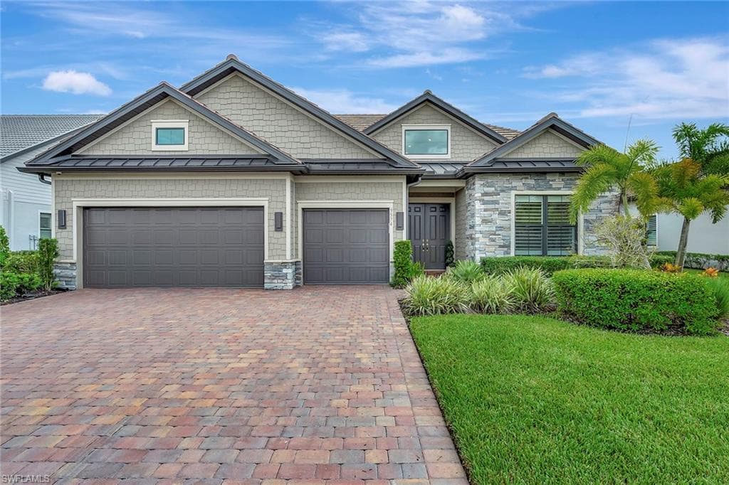 9574 Everglades DR-46