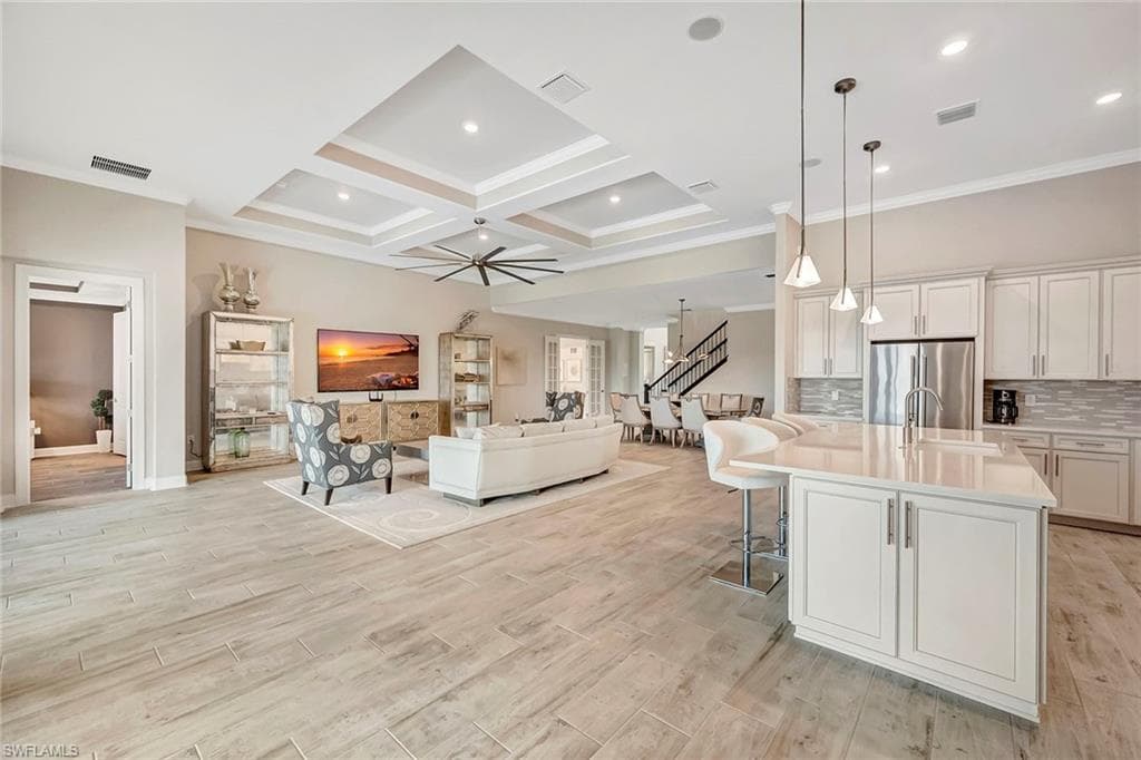 9574 Everglades DR-21