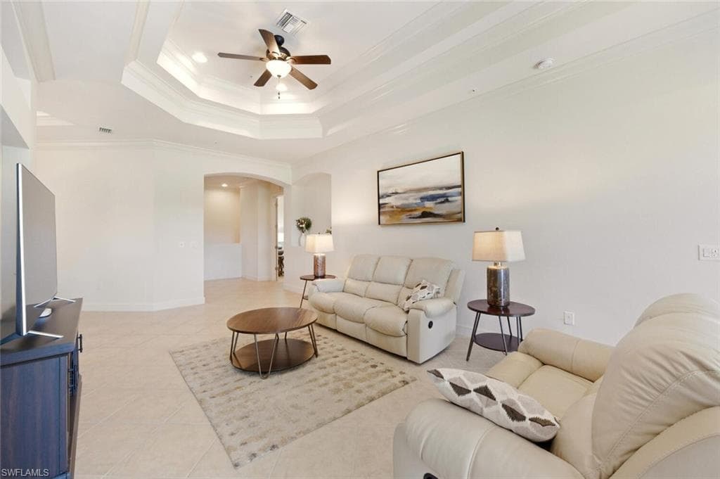10351 Glastonbury CIR 202-12