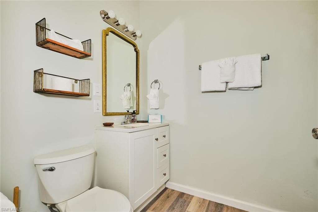 950 San Carlos DR-9