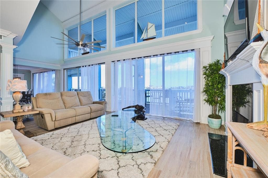 950 San Carlos DR-15