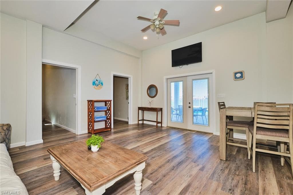 950 San Carlos DR-4