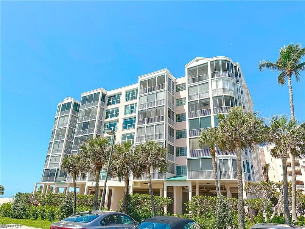 269 Barefoot Beach BLVD PH3-4