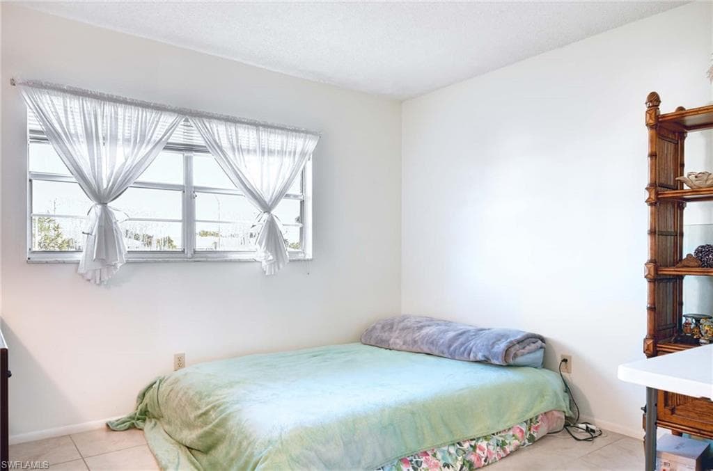 5483 Rattlesnake Hammock RD 207-12