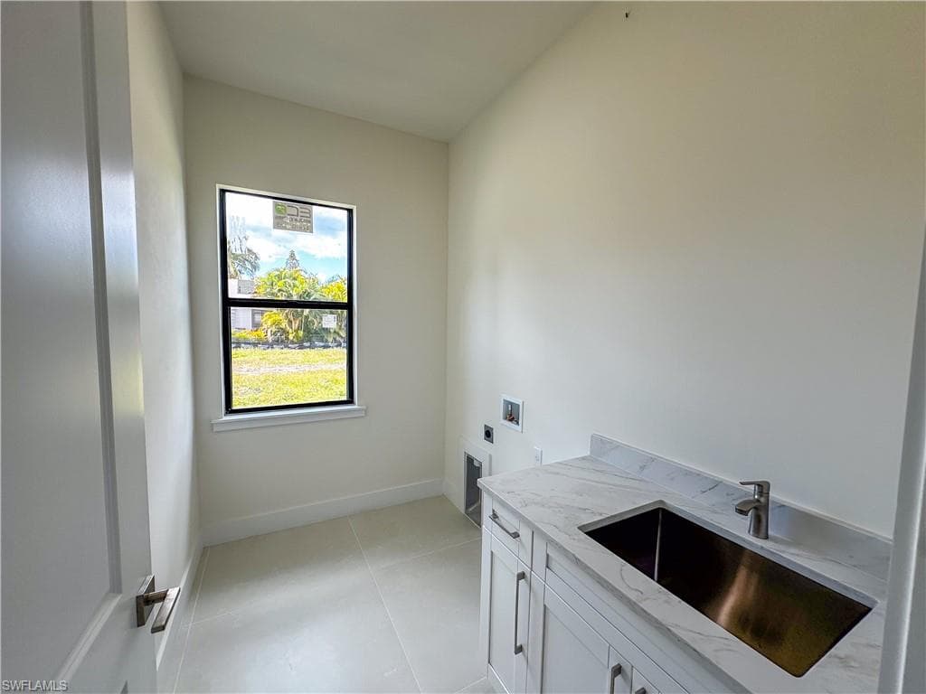 2464 Florida AVE-13