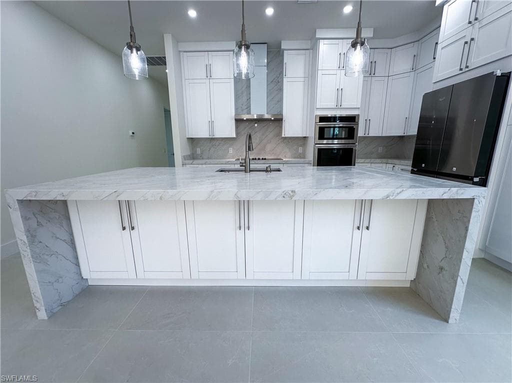 2464 Florida AVE-33