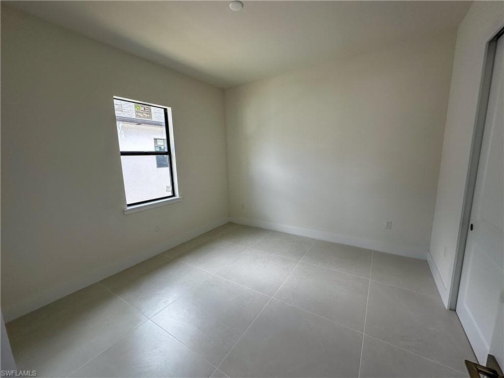 2464 Florida AVE-8