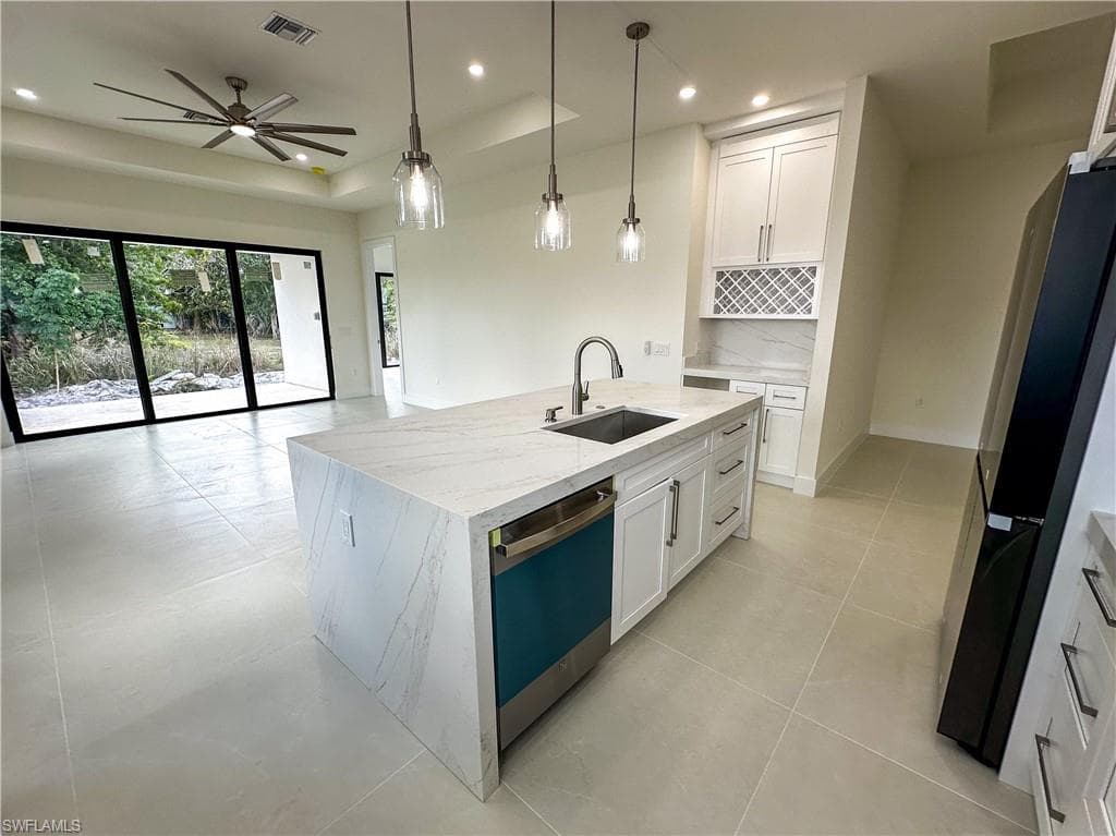 2480 Florida AVE-13