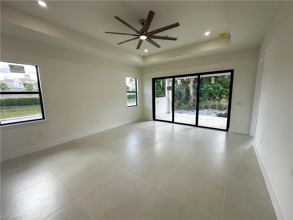 2480 Florida AVE-12