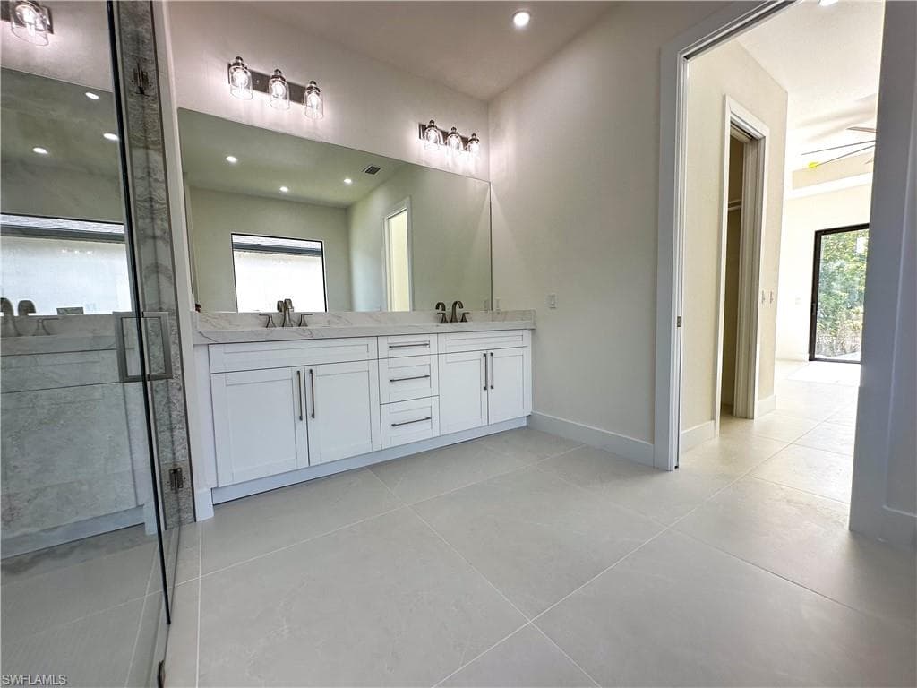 2480 Florida AVE-20