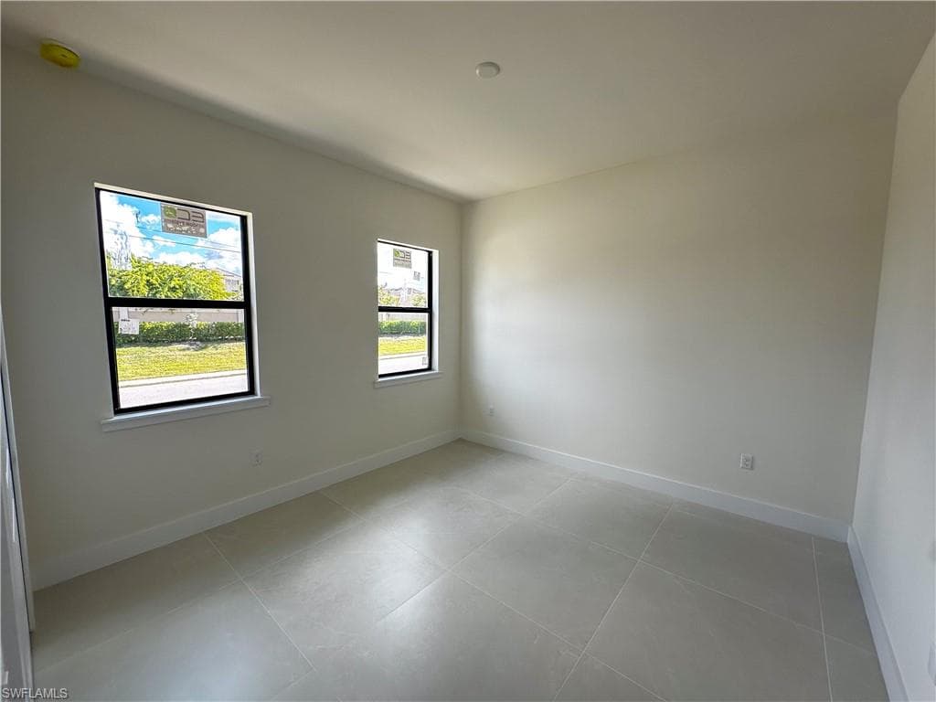 2480 Florida AVE-30